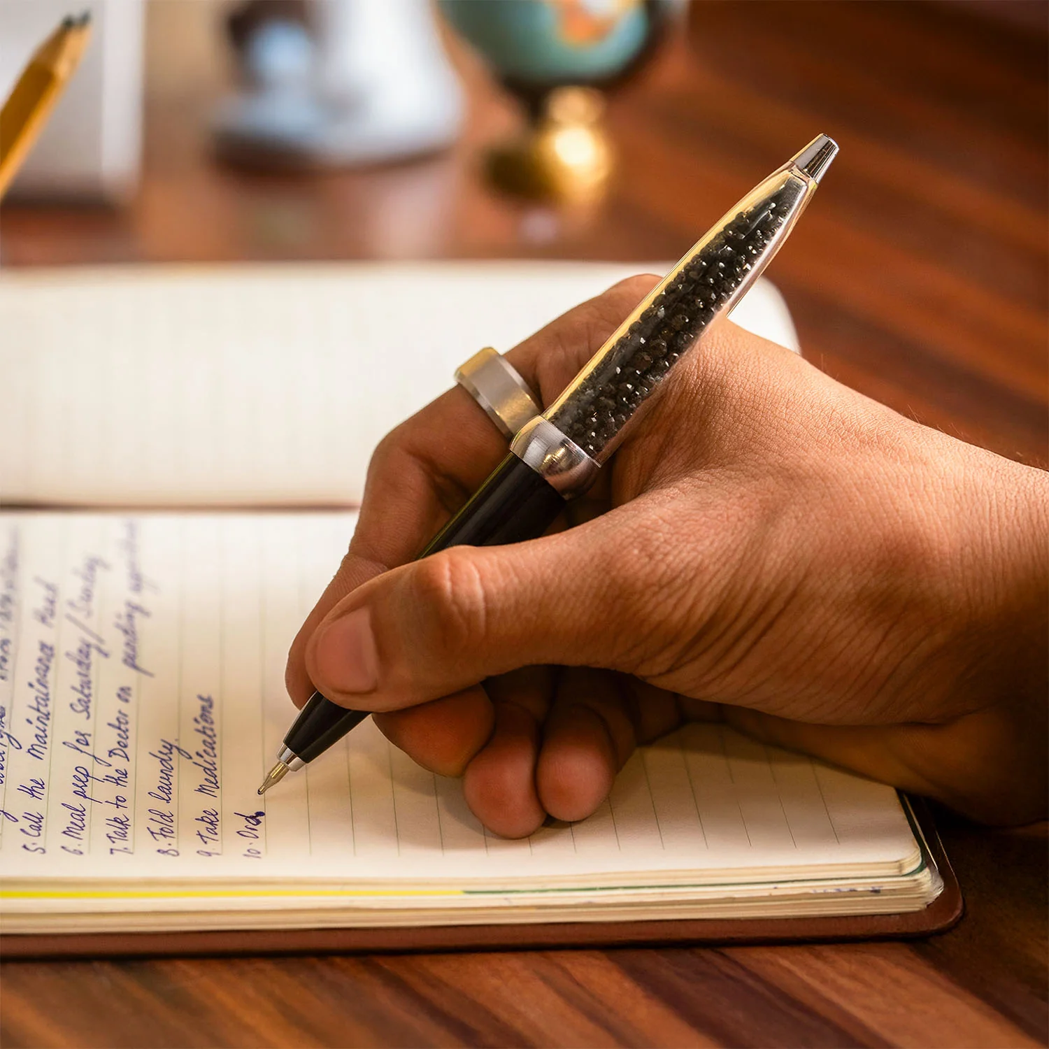 Black Spinel MagSpin Rotating Desk Pen with DryFlow Ink - Image 10