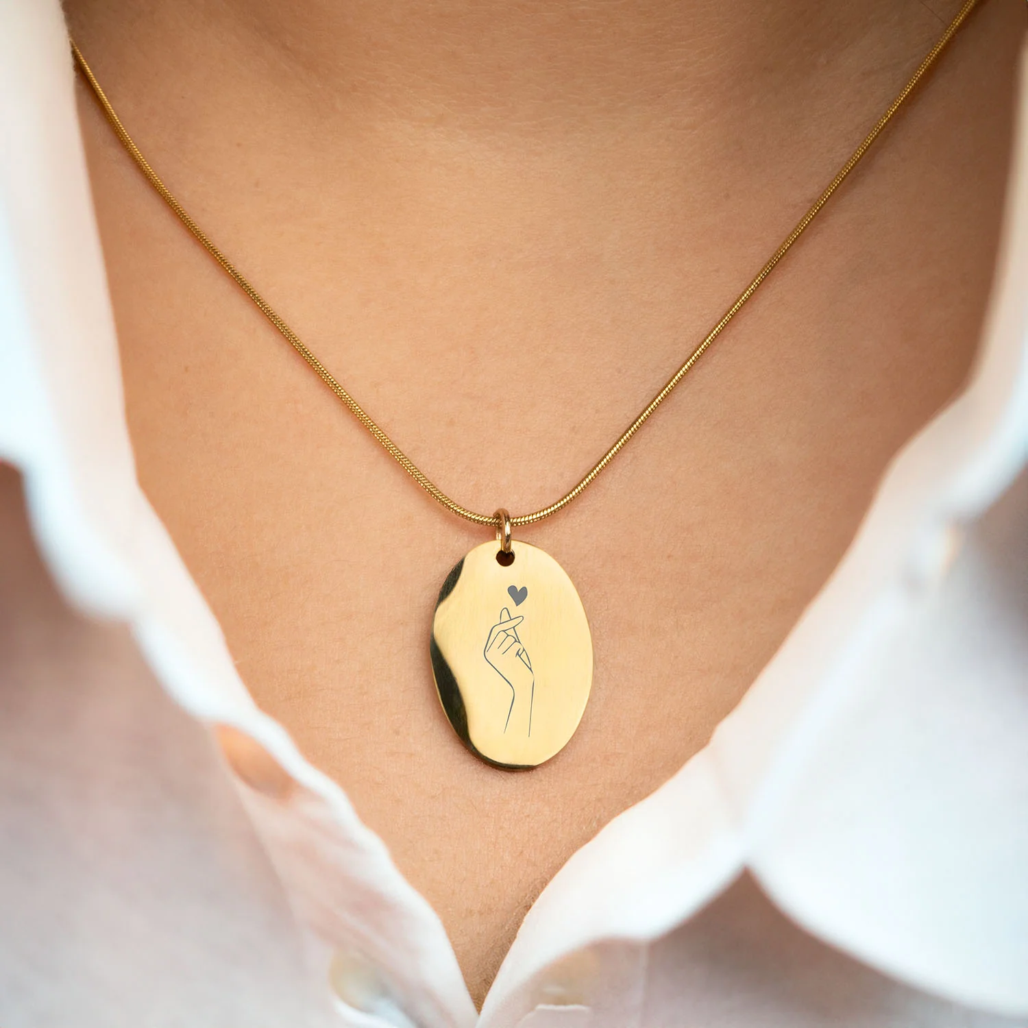 Korean Finger Hearts Oval Necklace - Image 10