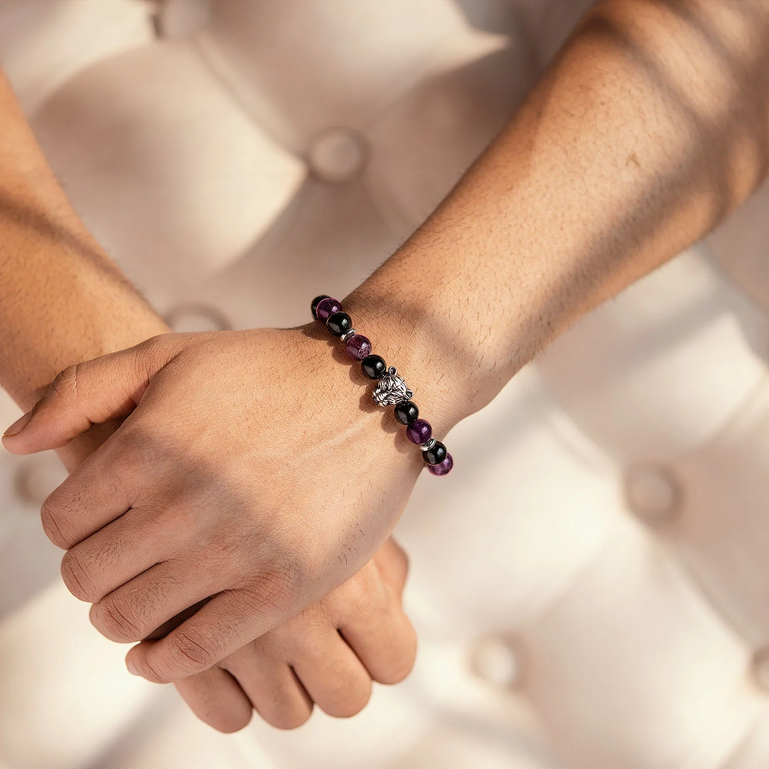 Wellness Gloss Onyx and Amethyst Natural Stone Bracelet With Magsnap 4 - Image 3